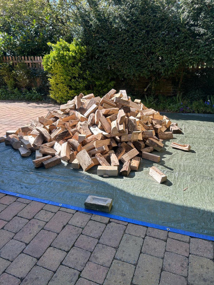 MasonsTree's tweet image. Log 🪵delivery 🚚 today to #MarksTey, #Essex.🔥