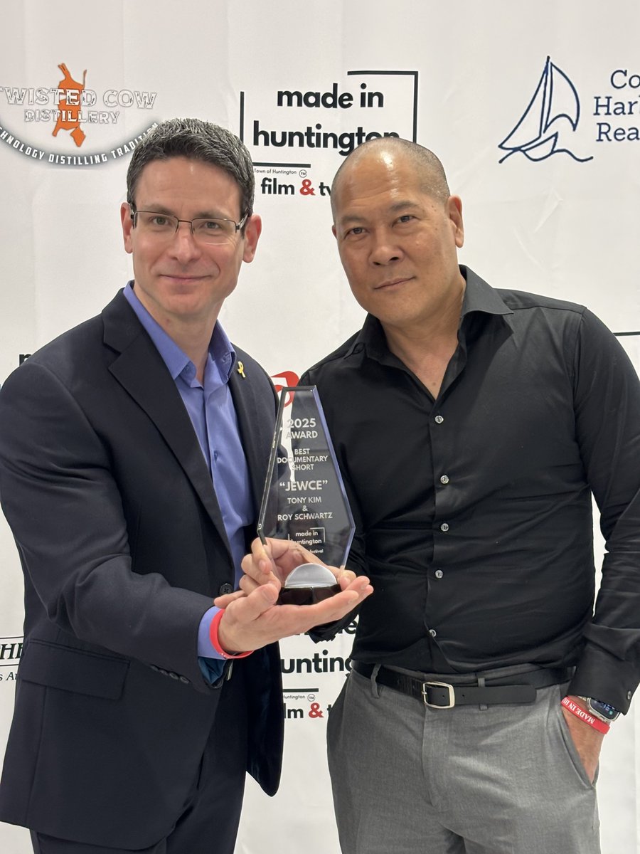 We won❗Last night <a href="/JewCE_NYC/">JewCE (the Jewish Comics Experience)</a> received the award for Best Documentary Short at the Huntington Film Festival, hosted by <a href="/Newsday/">Newsday</a>. You can watch our acceptance speech at 17:06. Pics to come. Big congrats to <a href="/JewishLifeTV/">JLTV</a> <a href="/MiriamEveMora/">Miriam Eve Mora, PhD</a> &amp; <a href="/DannyFingeroth/">Danny Fingeroth</a>.
tv.newsday.com/watch/long-isl…