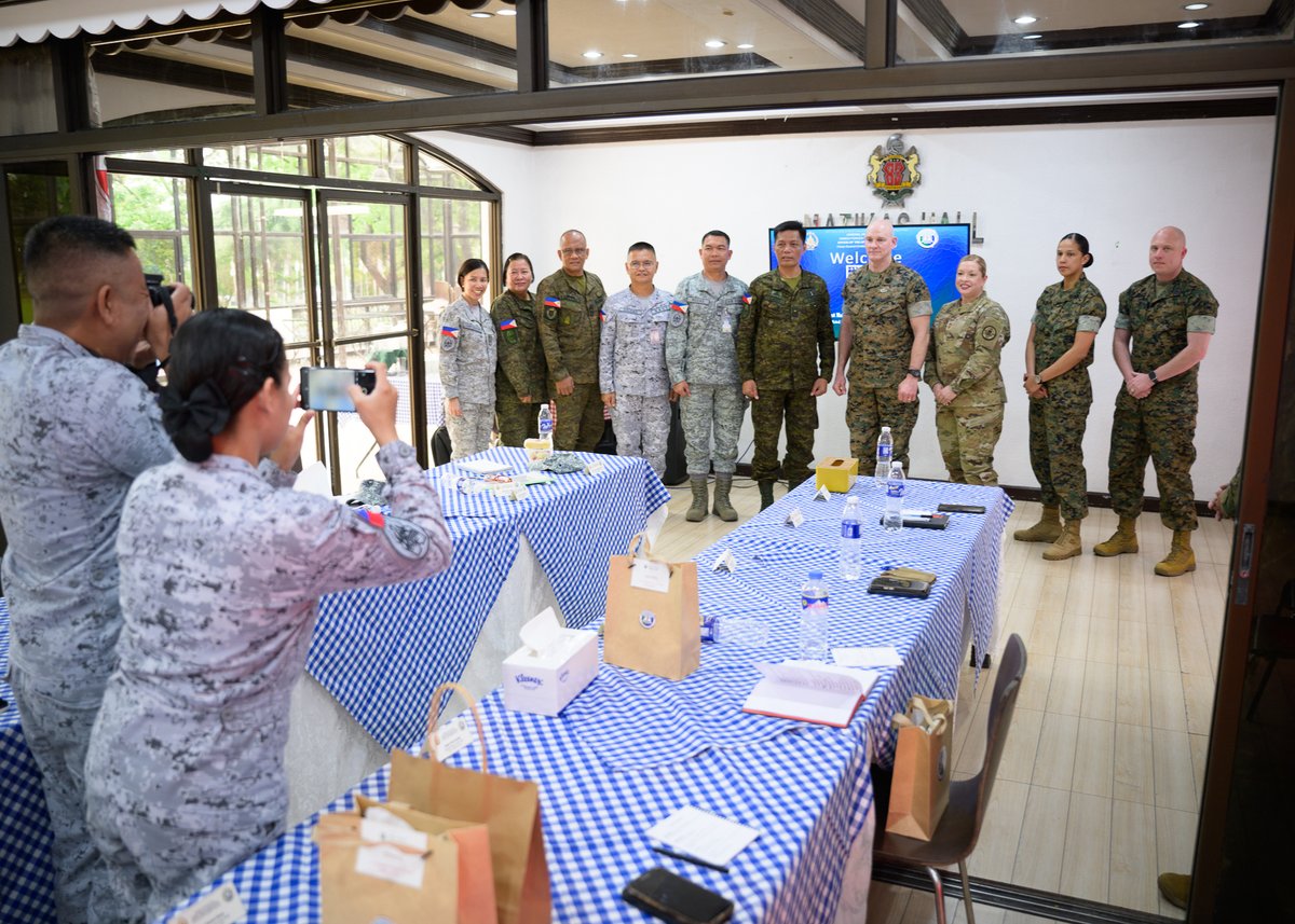 Official_SEAC's tweet photo. Sharing #EJPME best practices with the Philippine SEAC and team before sharing a meal. Not pictured: the crew leaning into the cultural experience—#balut included!

#Philippines | #ArmedForces | #Military | #Partnership | @thejointstaff | @TeamAFP https://t.co/8sbf98WIu8