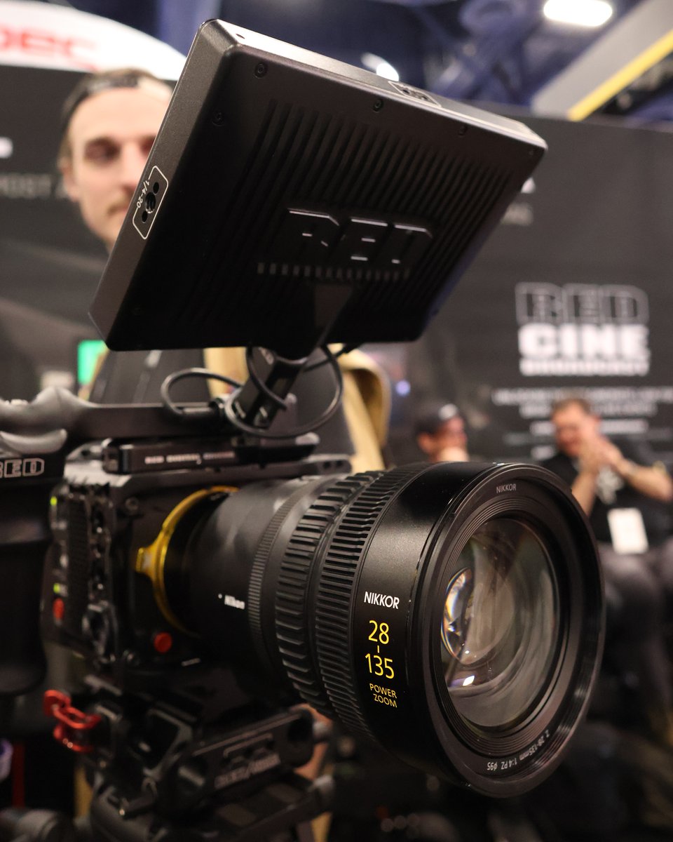 Lensrentals.com tweet media