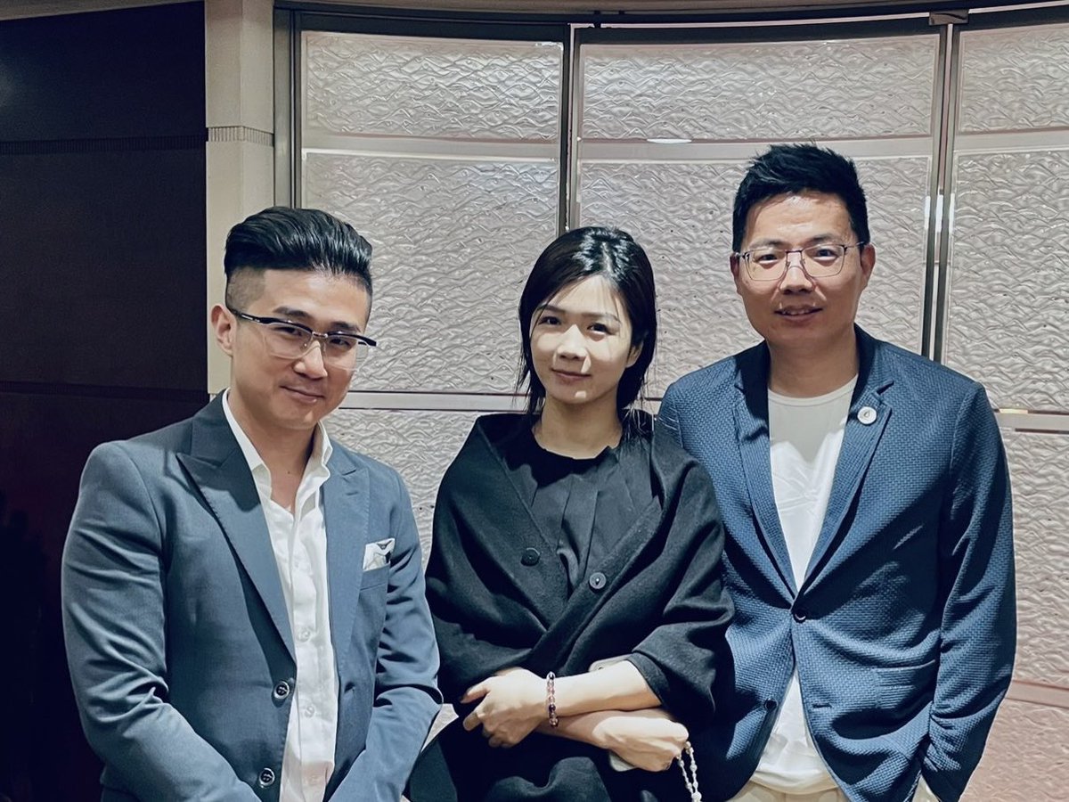 An honor running into the Founder &amp; CEO of Waterdrip Capital today. Excited to see what big moves and surprises they’ll drop this year! 🚀🔥 #Web3 #VC #WaterdripCapital