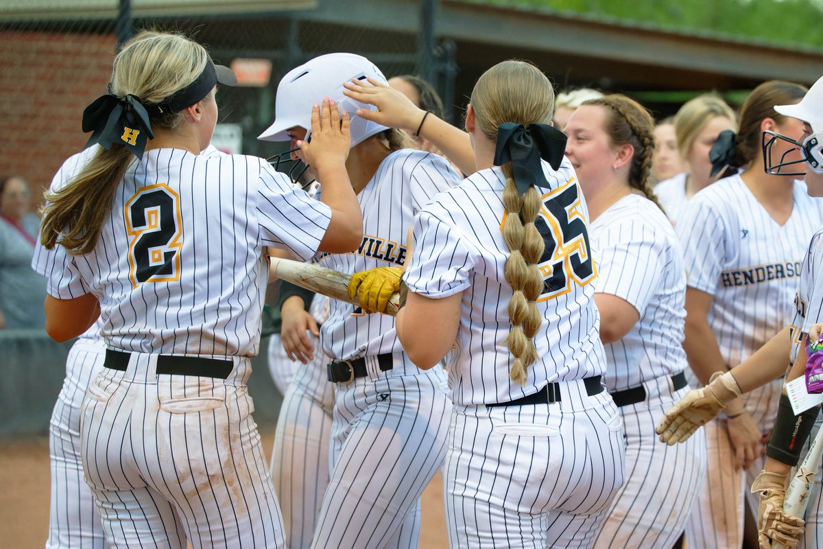 Blaine Kellar (@sports_bk) on Twitter photo How about this past week for Hendersonville's Peyton Kelley?
The <a href="/CommandoSB/">Commando Softball</a> sophomore hit a grand slam last Tuesday to help knock off Mt. Juliet. Kelley hit .500 (10-20) with 11 RBIs and five extra-base hits and is our Hendersonville Standard Player of the Week. How about this past week for Hendersonville's Peyton Kelley?
The <a href="/CommandoSB/">Commando Softball</a> sophomore hit a grand slam last Tuesday to help knock off Mt. Juliet. Kelley hit .500 (10-20) with 11 RBIs and five extra-base hits and is our Hendersonville Standard Player of the Week.
