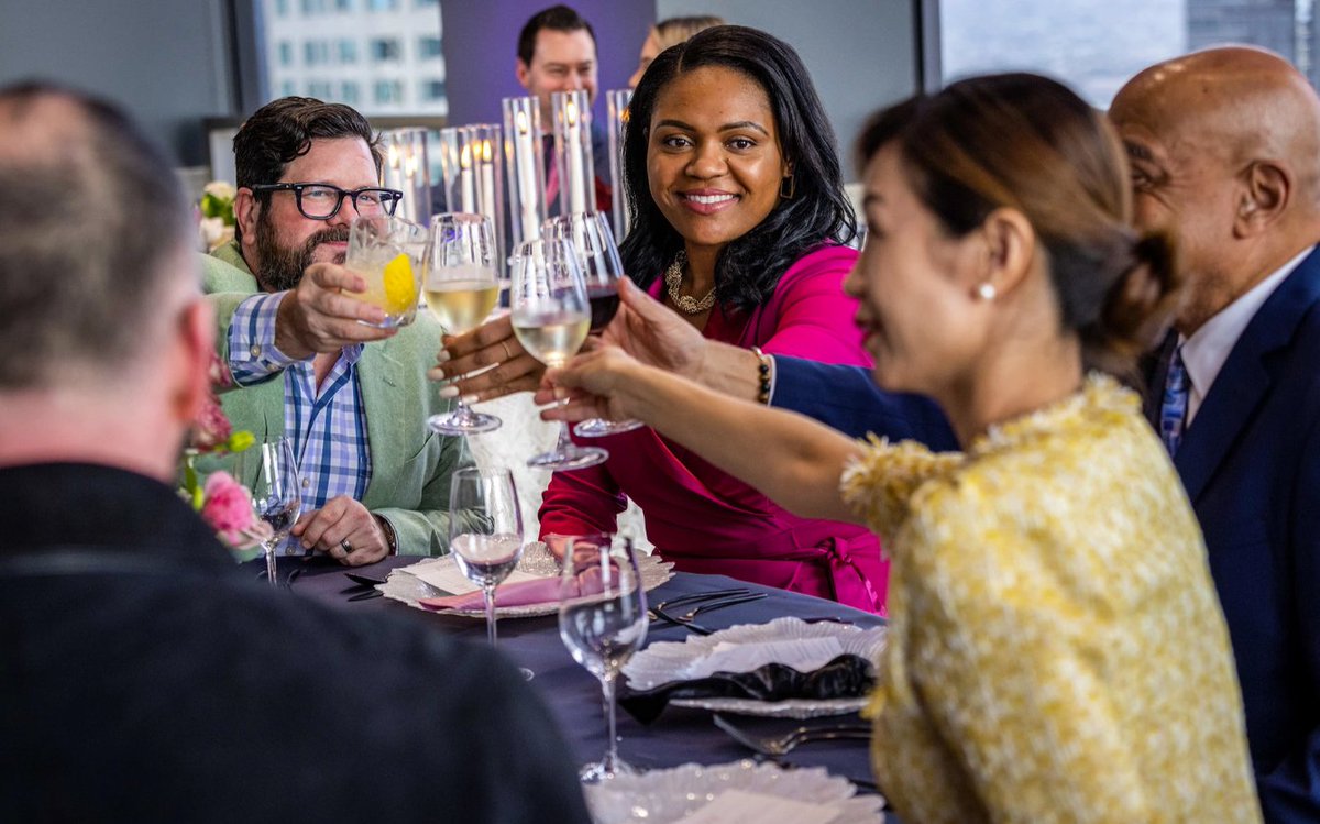 Elevate your events at City Club LA! With stunning downtown views, exceptional service, and exquisite cuisine, we guarantee to leave your guests in awe. Our 14,000 sq. ft. of versatile space is perfect for corporate &amp; social events of any size
 
Book Now! uniquevenues.com/venue/city-clu…