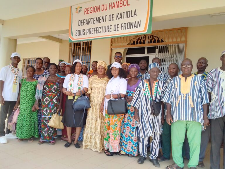 BounaBuzz7's tweet image. L&apos;ONG FAACI et SODEFOR ont signé un contrat  pour le reboisement de 100 ha à Ouréguékaha dans le cadre du PIF 2. N’Da-Koyé Tatiana a souligné l&apos;impact sur l&apos;autonomisation des femmes rurales et la préservation de l&apos;environnement. #FAACI #SODEFOR #Reboisement
