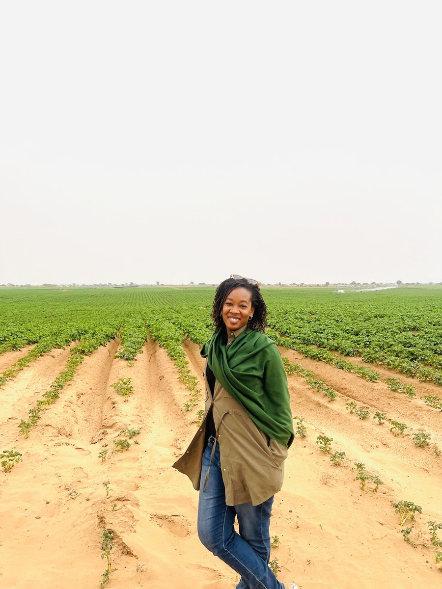 La joie d’être dans une ferme de se connecter avec la nature, la terre…
Bay do tatonner, c’est une science qui doit être guidée par la passion ❤️‍🔥. 
Seriez vous intéressé à visiter des modèles de ferme et d’échanger avec des entrepreneurs qui évoluent dans la chaînes de valeur ?