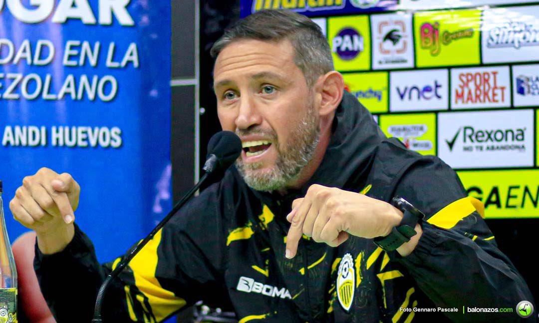 El ambiente áspero alrededor del <a href="/DvoTachira/">Deportivo Táchira FC</a> es circunstancial, normal que en este momento fuera así. Tengamos en cuenta la herencia anárquica “mitomaníaca”, que quedó por los movimientos recientes.

Nuestro equipo está a dos puntos del líder en el torneo venezolano y recién