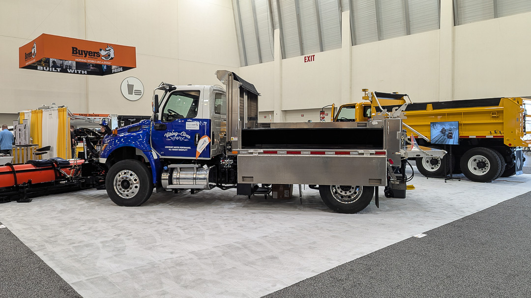 Come check out our latest non-CDL Class 6 medium-duty build today and tomorrow at the American Public Works Association North American Snow Conference in Grand Rapids, Michigan.

See the complete Proline Journeyman product guide at bit.ly/ProlineJourney…

#Show4Snow #NASC25