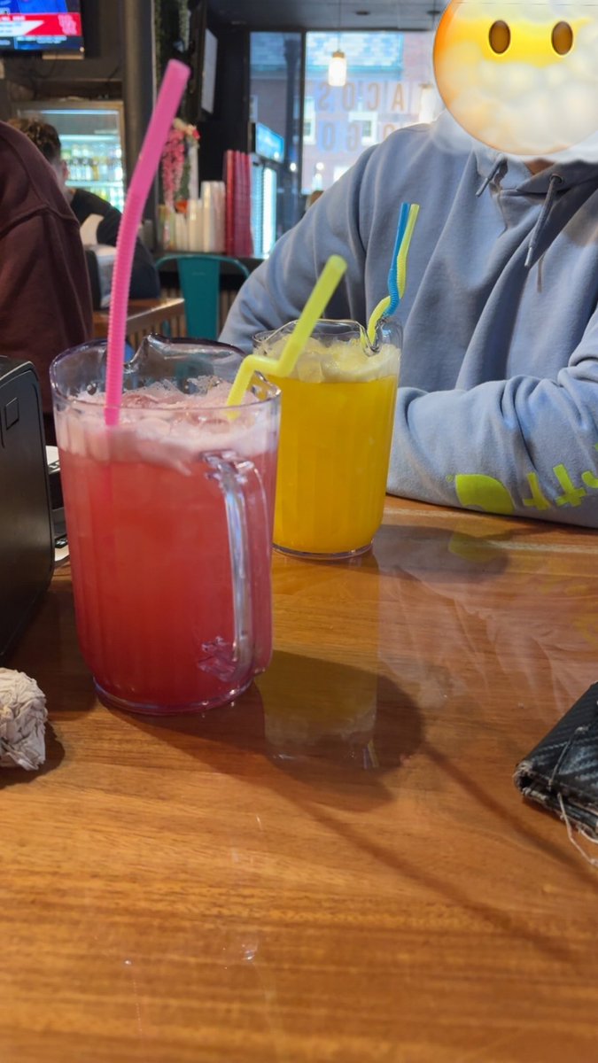 ScaryTer's tweet photo. $5 marg pitchers #cbtm #expand #goontothemoon https://t.co/POoCvTUOo9
