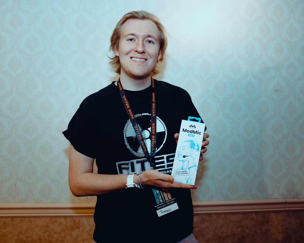 AntlionAudio's tweet image. Some photos from @FITES aka Frag Infinity Tournament from a couple of weeks ago. We provided a handful of raffle prizes for the LAN event, including ModMic 2's and a Kimura headset!

More info can be found for future FITES events here ---&amp;gt; fites.net
#modmic #LAN