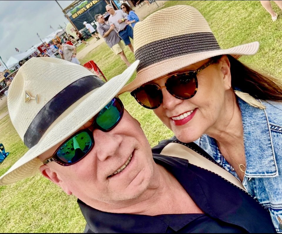 Another successful “Hogs for the Cause”!!! 🐷⚜️🐷. Millions raised for pediatric cancer!!!🖤💛🖤💛

Way to go team “Fleur de Que”!!! ⚜️🐷⚜️🐷