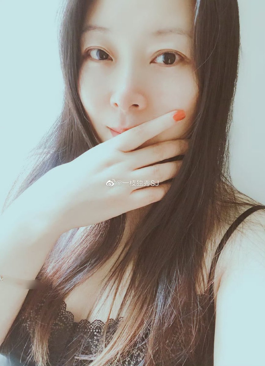 早。
晚上删除上个月的所有订阅图。
这一天天的，总是忘。 https://t.co/kZlyFUHORV