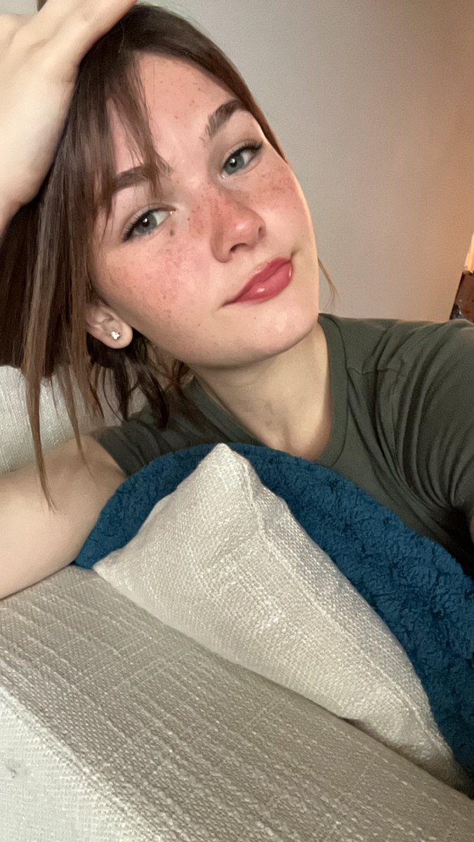 Ali 💋 tweet media