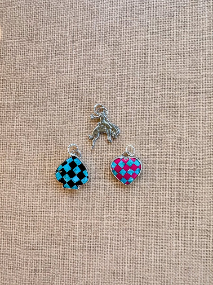 thatTXkid's tweet photo. Pendants for sale.

Handmade by me https://t.co/kP8QaLgEBg