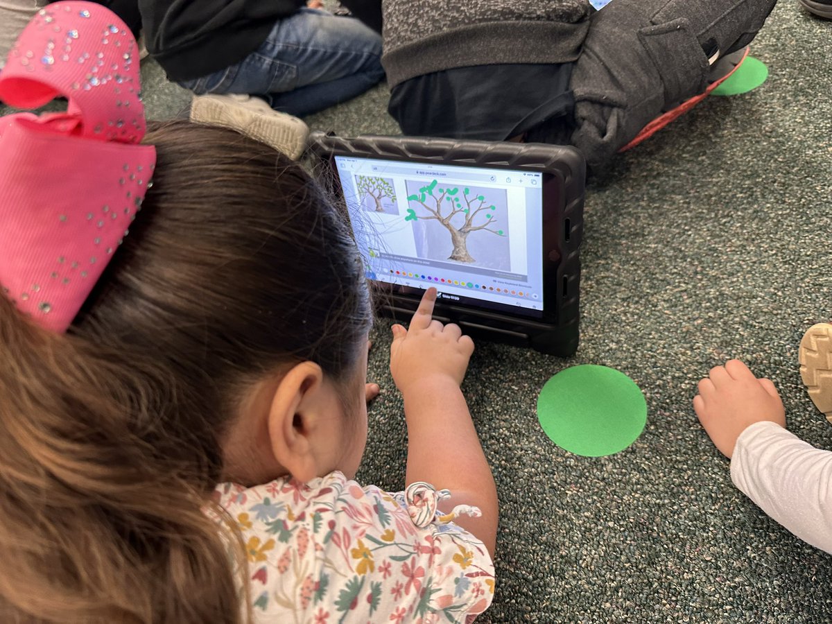 Today I got to join the library lesson with PreK, using iPads to draw the seasonal changes on a tree! <a href="/RRISDPK/">RRISD Prekindergarten</a> <a href="/LibrariesRRock/">RRISD Lib Services</a> <a href="/GattisRRISD/">GattisRRISD</a> <a href="/RRISDTech/">RoundRock Technology</a> 📱📚🌳