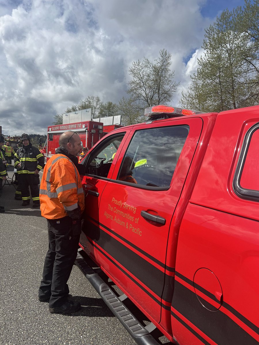 ZONE3PIOs (@zone3pios) on Twitter photo Multiple HazMat units in scene of a spill from a cargo truck South Bound 167 @ HWY in Auburn. <a href="/wspd2pio/">Trooper Rick Johnson</a> is putting out info on the closure. We will update here on the HazMat situation. Multiple HazMat units in scene of a spill from a cargo truck South Bound 167 @ HWY in Auburn. <a href="/wspd2pio/">Trooper Rick Johnson</a> is putting out info on the closure. We will update here on the HazMat situation.