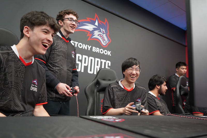 Stony Brook CEWIT (@stonybrookcewit) on Twitter photo Calling all gamers!
<a href="/SBUCampusRec/">Department of Recreation & Wellness</a> is hosting an Esports Summer Clinic in July with four one-week long sessions in #Overwatch2, #RocketLeague, #LeagueOfLegends, & #Valorant - plus fitness training led by <a href="/stonybrooku/">Stony Brook University</a>'s top #Esports coaches.
Learn more: stonybrook.edu/commcms/studen… Calling all gamers!
<a href="/SBUCampusRec/">Department of Recreation & Wellness</a> is hosting an Esports Summer Clinic in July with four one-week long sessions in #Overwatch2, #RocketLeague, #LeagueOfLegends, & #Valorant - plus fitness training led by <a href="/stonybrooku/">Stony Brook University</a>'s top #Esports coaches.
Learn more: stonybrook.edu/commcms/studen…