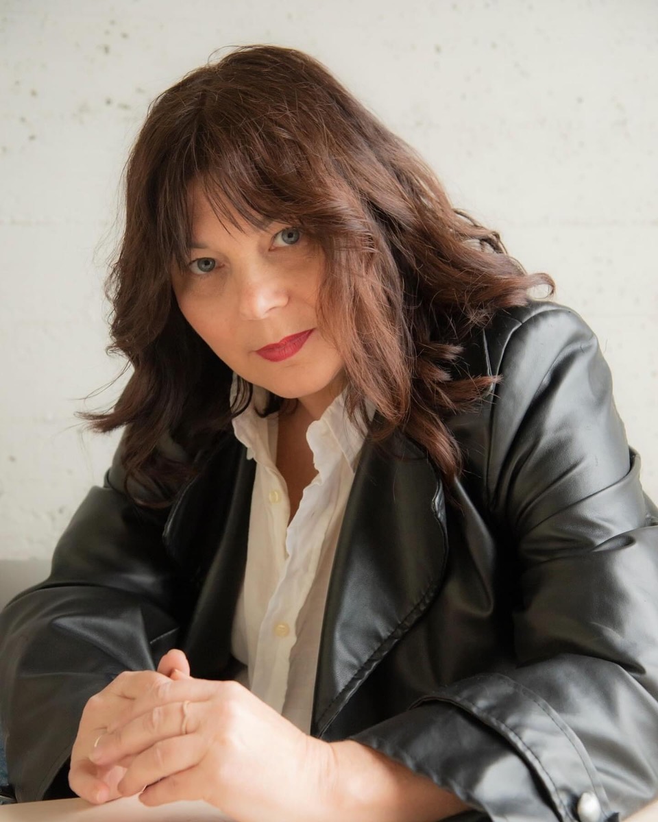 LuciaLibri (@lucialibri) on Twitter photo Romanzi, racconti, saggi, poesie.
Tanta cultura ebraica nei suggerimenti di <a href="/MailForti/">laura forti</a>, autrice de "La figlia inutile" e "La casa in fiamme" (<a href="/GuandaEditore/">Guanda</a>)
Consigli dai cataloghi <a href="/Einaudieditore/">Einaudi editore</a> <a href="/feltrinellied/">Feltrinelli Editore</a>
<a href="/ilSaggiatoreEd/">ilSaggiatore</a> <a href="/EdizioniLindau/">Edizioni Lindau</a> <a href="/NeriPozza/">Neri Pozza</a>
lucialibri.it/2025/04/07/set… Romanzi, racconti, saggi, poesie.
Tanta cultura ebraica nei suggerimenti di <a href="/MailForti/">laura forti</a>, autrice de "La figlia inutile" e "La casa in fiamme" (<a href="/GuandaEditore/">Guanda</a>)
Consigli dai cataloghi <a href="/Einaudieditore/">Einaudi editore</a> <a href="/feltrinellied/">Feltrinelli Editore</a>
<a href="/ilSaggiatoreEd/">ilSaggiatore</a> <a href="/EdizioniLindau/">Edizioni Lindau</a> <a href="/NeriPozza/">Neri Pozza</a>
lucialibri.it/2025/04/07/set…