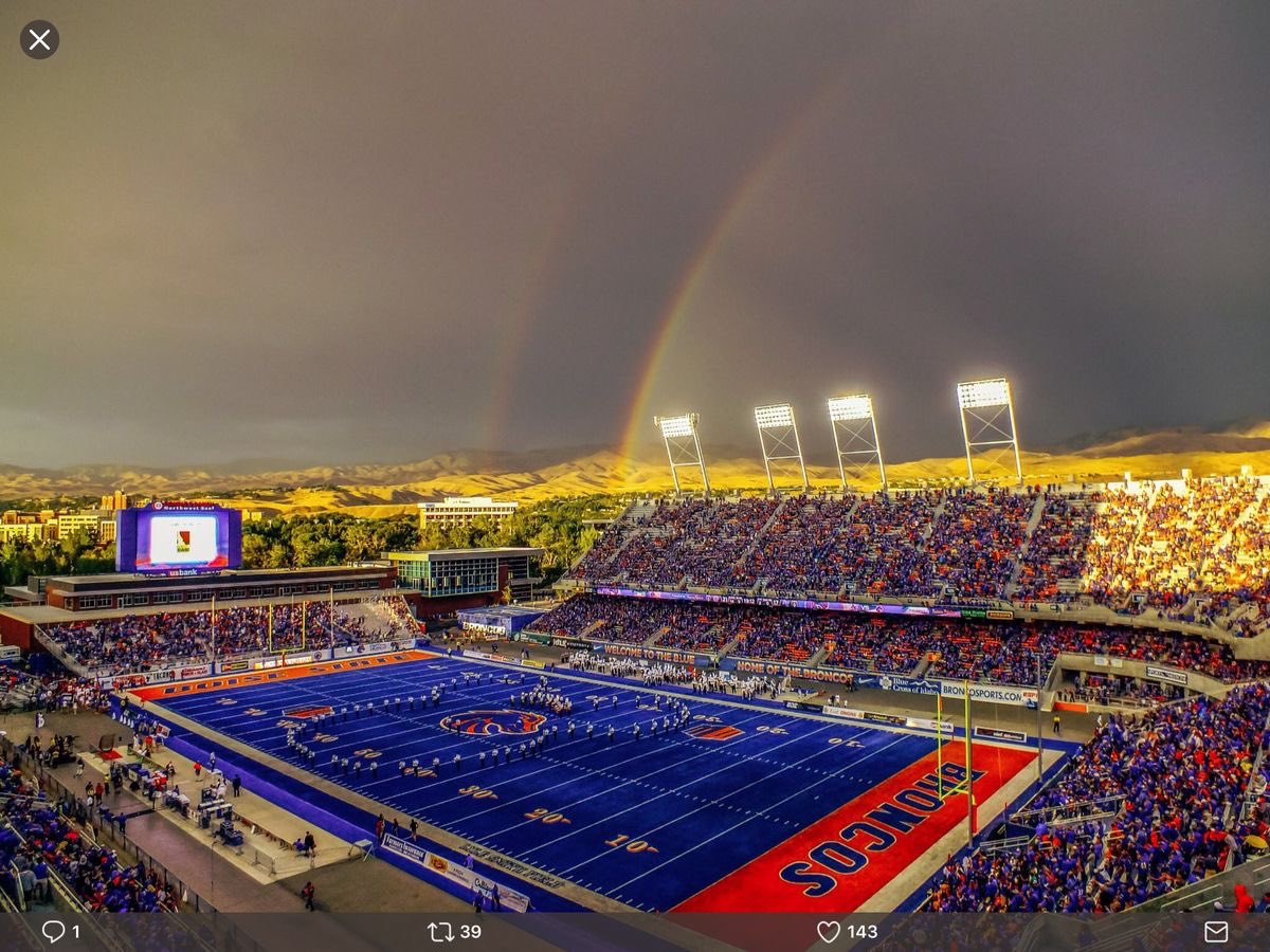 CFB_Overtime's tweet image. Stadium of the Day 🔥

🏟️ Albertsons Stadium
📍 Boise, Idaho
🗣️ 36,400
🏗️ September 11, 1970