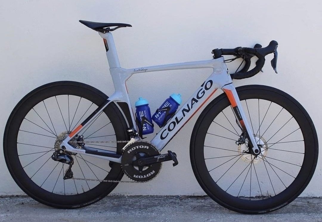 2 simples bidones negros te cambian la bici 🤔