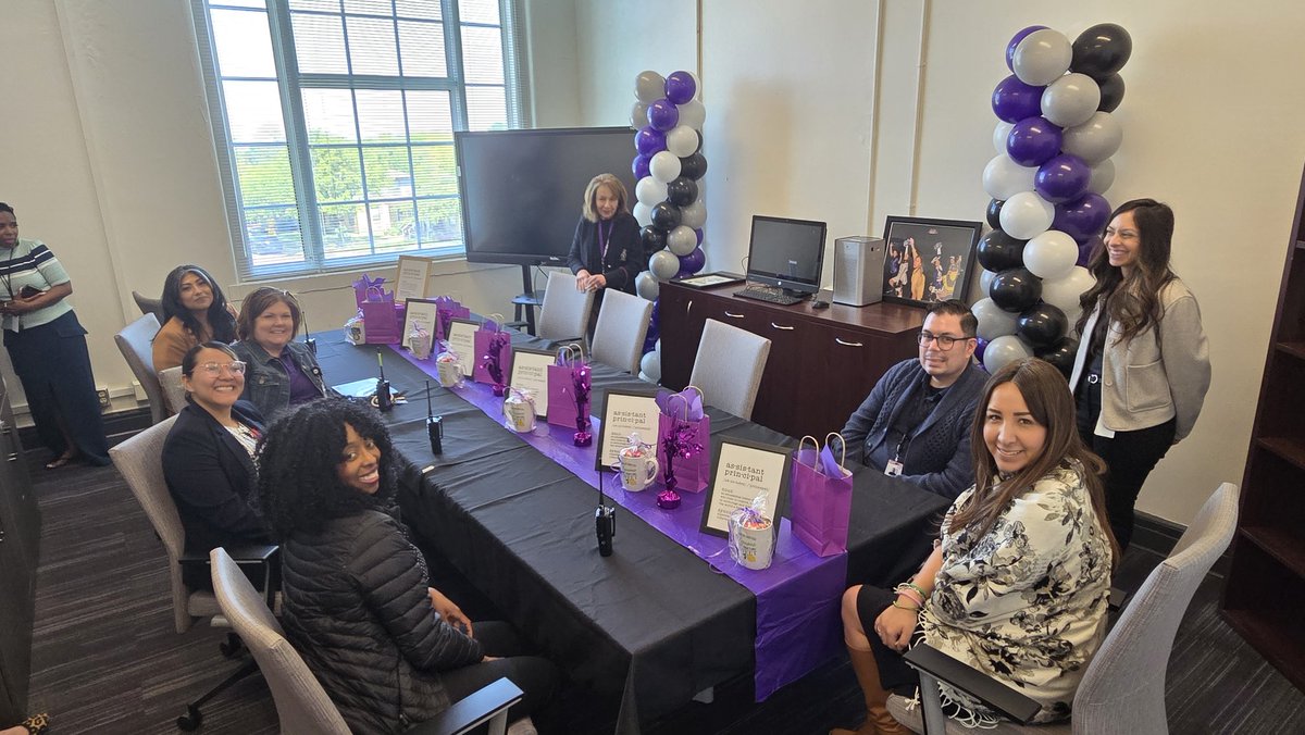Sunset High School (@sunset_bison) on Twitter photo Celebrating the amazing Assistant Principals at Sunset! Ms. Brackens, Ms. Lewis, Ms. Traylor, Ms. Chandler, and Mr. Spencer are outstanding leaders who lead from the heart and give their all to our scholars and staff 🦬💪 Celebrating the amazing Assistant Principals at Sunset! Ms. Brackens, Ms. Lewis, Ms. Traylor, Ms. Chandler, and Mr. Spencer are outstanding leaders who lead from the heart and give their all to our scholars and staff 🦬💪