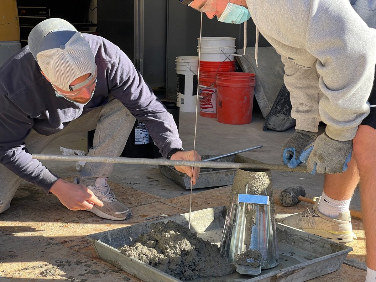 WUEngineering's tweet photo. Senior Project Highlight! A group of CE seniors partnered with Conewago Manufacturing LLC, a leading ready-mix concrete supplier in the mid-Atlantic region to examine three different commercial nanomaterials to determine their optimal dosages in concrete mixes! #CivilEngineering https://t.co/FB9MFo5dHM