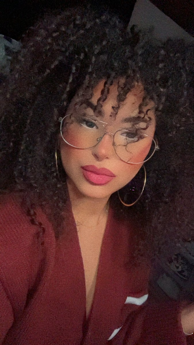 Come hangout with a verdansk BOT twitch.tv/rocmaa_x