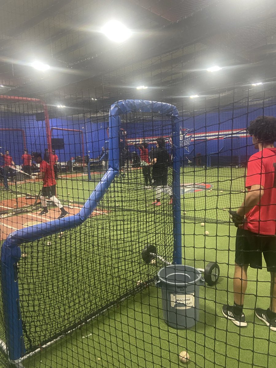 _PSABaseball's tweet photo. Putnam Science Academy Baseball RAIN OUT vs Nichols College ⚾️🇺🇸Training Indoors today !! Up next is @Salisbury 4:30 tomorrow. 💪👍⚾️#psafamily @_PSABaseball @AthleticsPsa @PSA_Mustangs Always recruiting soph and Jrs looking to reclass. Call 860-593-2158 https://t.co/sDECyMSFWB