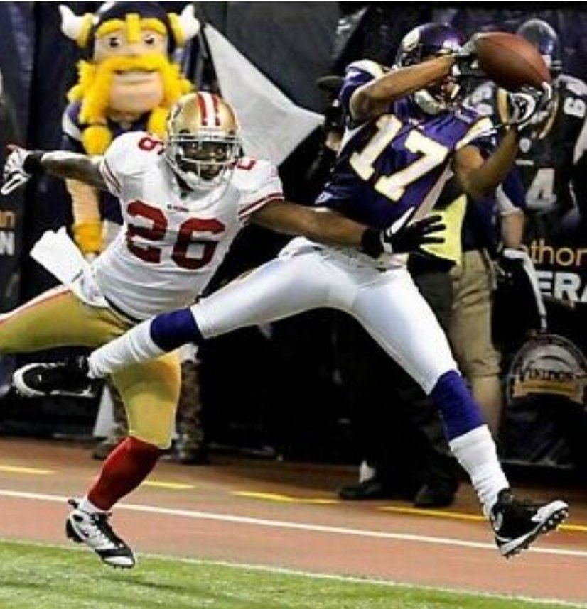 SWFLVIKINGS's tweet photo. @Vikings @chadgreenway52 @UnoErra 17 days for Number 17, Greg Lewis in '09 making the gaming wining catch at the buzzer! 
#Skoltide https://t.co/tB9Qf73K9u