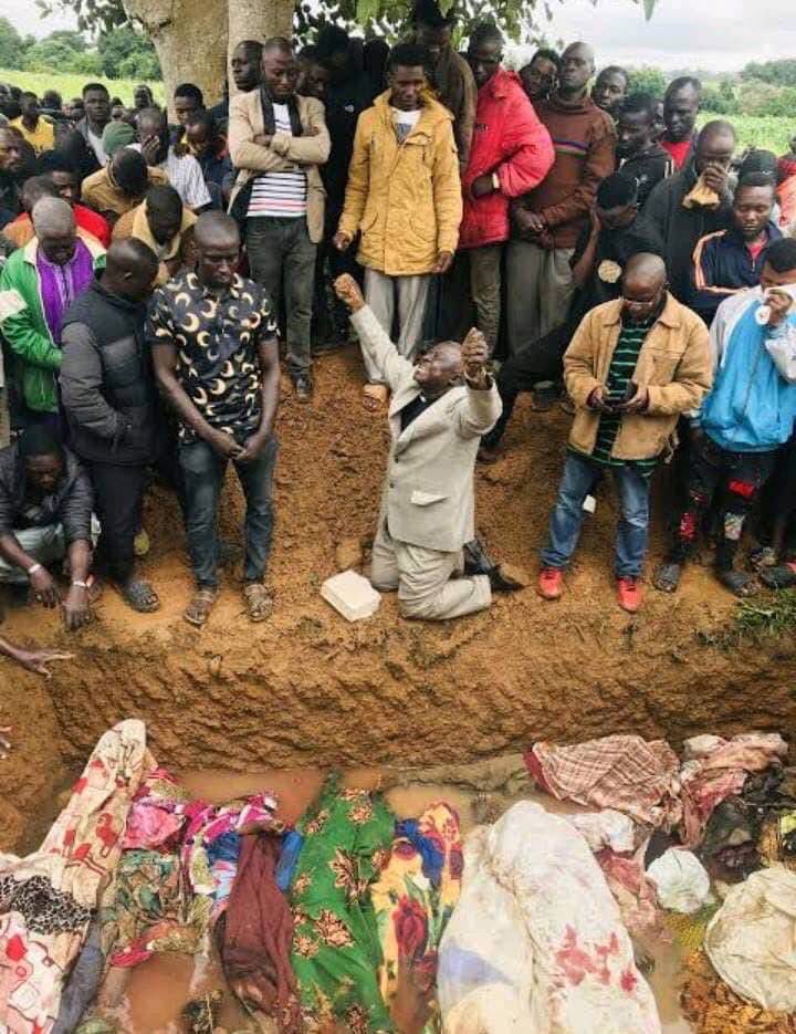 ¡Campos de concentración para cristianos en Nigeria!

Un grupo de cristianos fue secuestrado en diciembre pasado, cuando islamistas irrumpieron en su aldea, matando a cuatro y secuestrando a otros 35, entre ellos un bebé de una semana y tres niñas.

Estos cristianos fueron