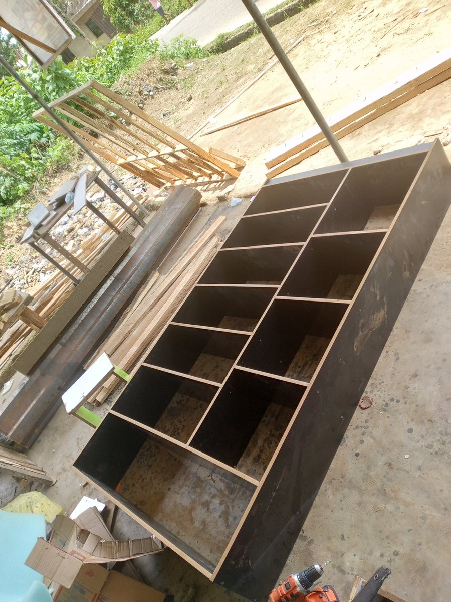 Lifeof_umoh's tweet photo. Small habits lead to big wins. 🌋
From wigs to shoes, this cabinet's got it all! #fashionstorage
#MakerInTheMaking
D'FURNITUREGUY ❤️⚒️
It will take nothing to repost my works ejhor, my client might be in your audience https://t.co/3vsHDV1CVE