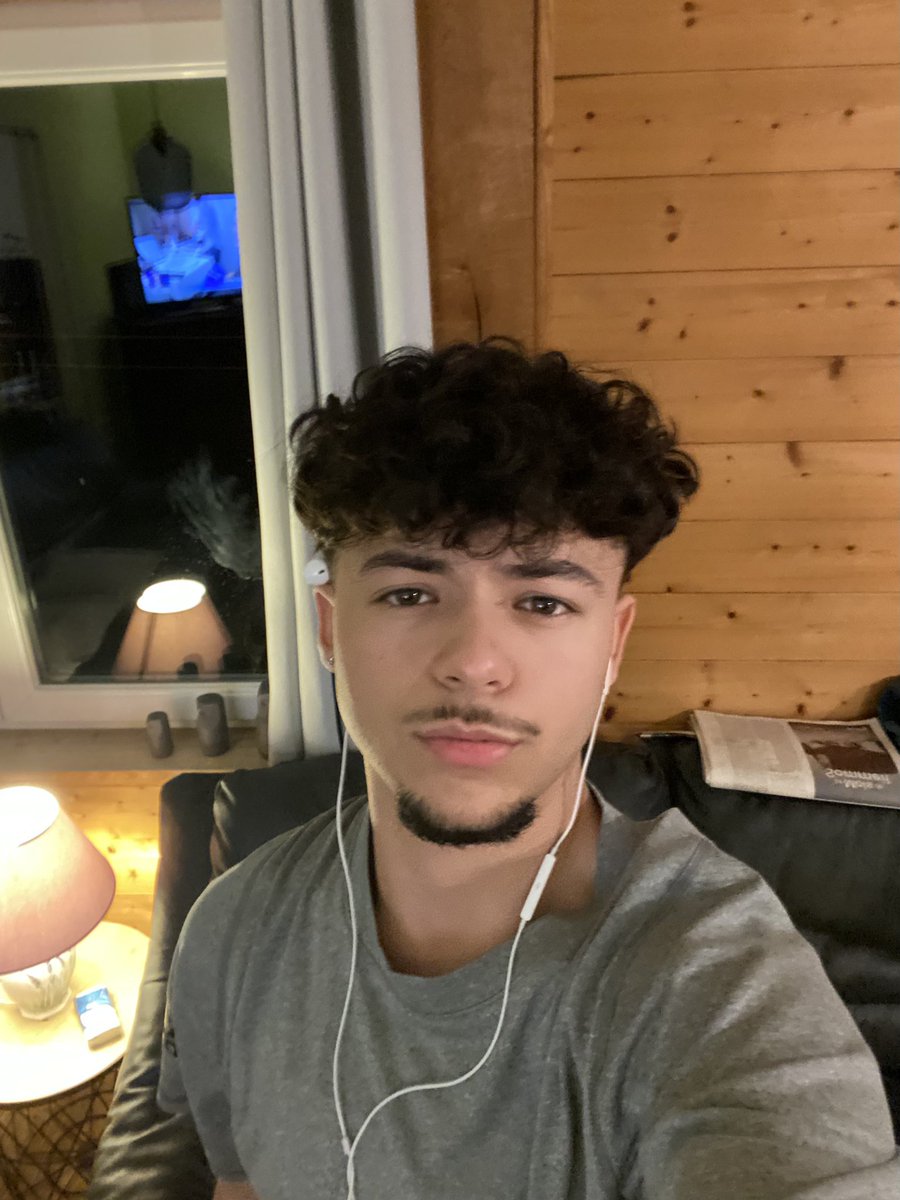 RProuve's tweet image. Im cool on my own 😼
#LGBTQIAWelcomeSpring