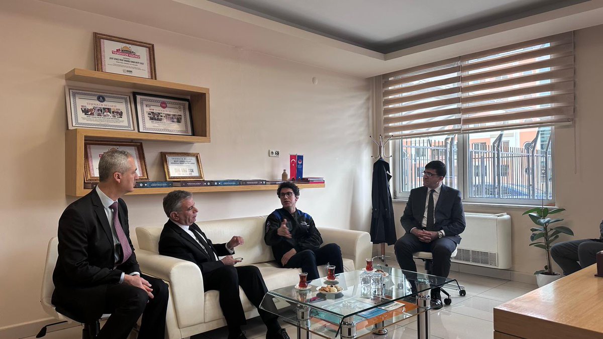 İl MEM Sn.Yaşar Koçak,İlçe MEM Sn. Muhammet Fatih Zengin İl MEM Mdr. Yrd. Sn. Abdurrahman Tülüce,Şube  Mdr. Sn.Metin Halıcı; Şube Mdr.  Sn.Mehmet Adil Doğrusever;
Şehit Cengiz Polat AİHL öğrencileri ile Milli Astronotumuz Tuva Cihangir Atasever’in düzenlediği söyleşiye katıldı.