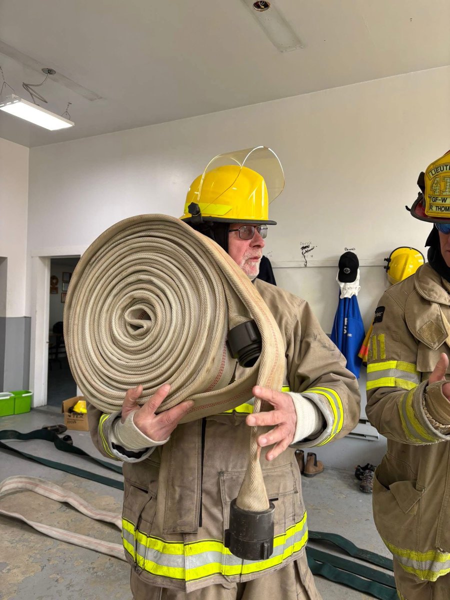 Happening now on #changeislands #firefighter1 training thanks to the expertise from 2 members of the #GFWFD