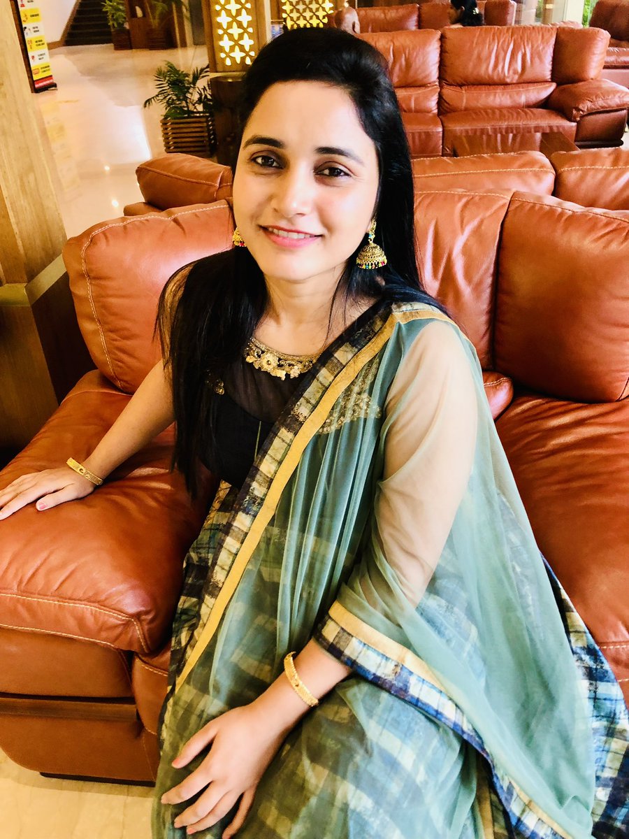 ProfRGPatil's tweet photo. Happy birthday to Dr Anjali Rajesh Patil ❤️
My companion, friend,support,advisor &amp; so much…
Life partner and best Mom of Yash and care taker of both families 🙏
Adventurous, enthusiastic and alway ready for long drive 🌹and डर के आगे जीत है- personality ❤️
God bless u always 🙏 https://t.co/xmpy5fO2wm