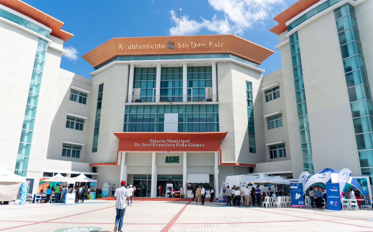 El Ayuntamiento de Santo Domingo Este dio inicio a la Feria de la Salud para sus colaboradores, en conmemoración del Día Mundial de la Salud.🩺

Coordinada por la Dirección de Gestión Humana, incluye operativos médicos con diversas especialidades, en colaboración con varias ARS.