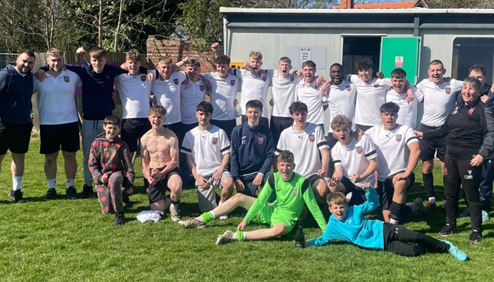 Peter Newman-Mann (@petermannwriter) on Twitter photo Titles are being decided across the <a href="/EuroSoccerCo/">Euro Soccer Company</a> <a href="/NottsSeniorLge/">Nottinghamshire Senior League</a>, but the Premier still hangs in the balance, roundup via <a href="/SportNottm/">Nottingham Sport</a> nottinghamsport.com/index.php/2025… Titles are being decided across the <a href="/EuroSoccerCo/">Euro Soccer Company</a> <a href="/NottsSeniorLge/">Nottinghamshire Senior League</a>, but the Premier still hangs in the balance, roundup via <a href="/SportNottm/">Nottingham Sport</a> nottinghamsport.com/index.php/2025…