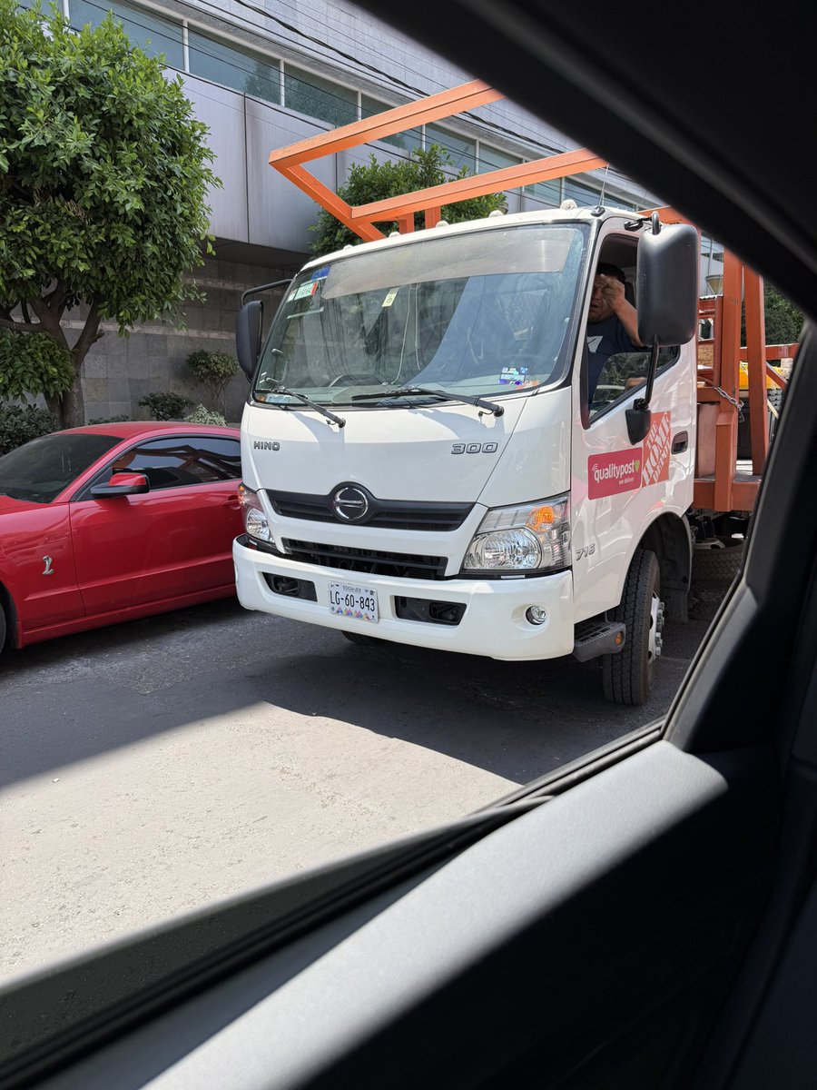 Moises Ivan Mora (@moisesivanmora) on Twitter photo Hoy 7 de abril del 2025 sobre Claudio Bernard 1:20 pm camión de <a href="/TheHomeDepotMx/">TheHomeDepotMx</a> en doble fila le digo al operador estás estorbando estás en doble fila no dejas pasar, y el cortés y educadamente saca su dedo y hace la britney señal#tache #faltaeducación #jalenlelasorejas Hoy 7 de abril del 2025 sobre Claudio Bernard 1:20 pm camión de <a href="/TheHomeDepotMx/">TheHomeDepotMx</a> en doble fila le digo al operador estás estorbando estás en doble fila no dejas pasar, y el cortés y educadamente saca su dedo y hace la britney señal#tache #faltaeducación #jalenlelasorejas
