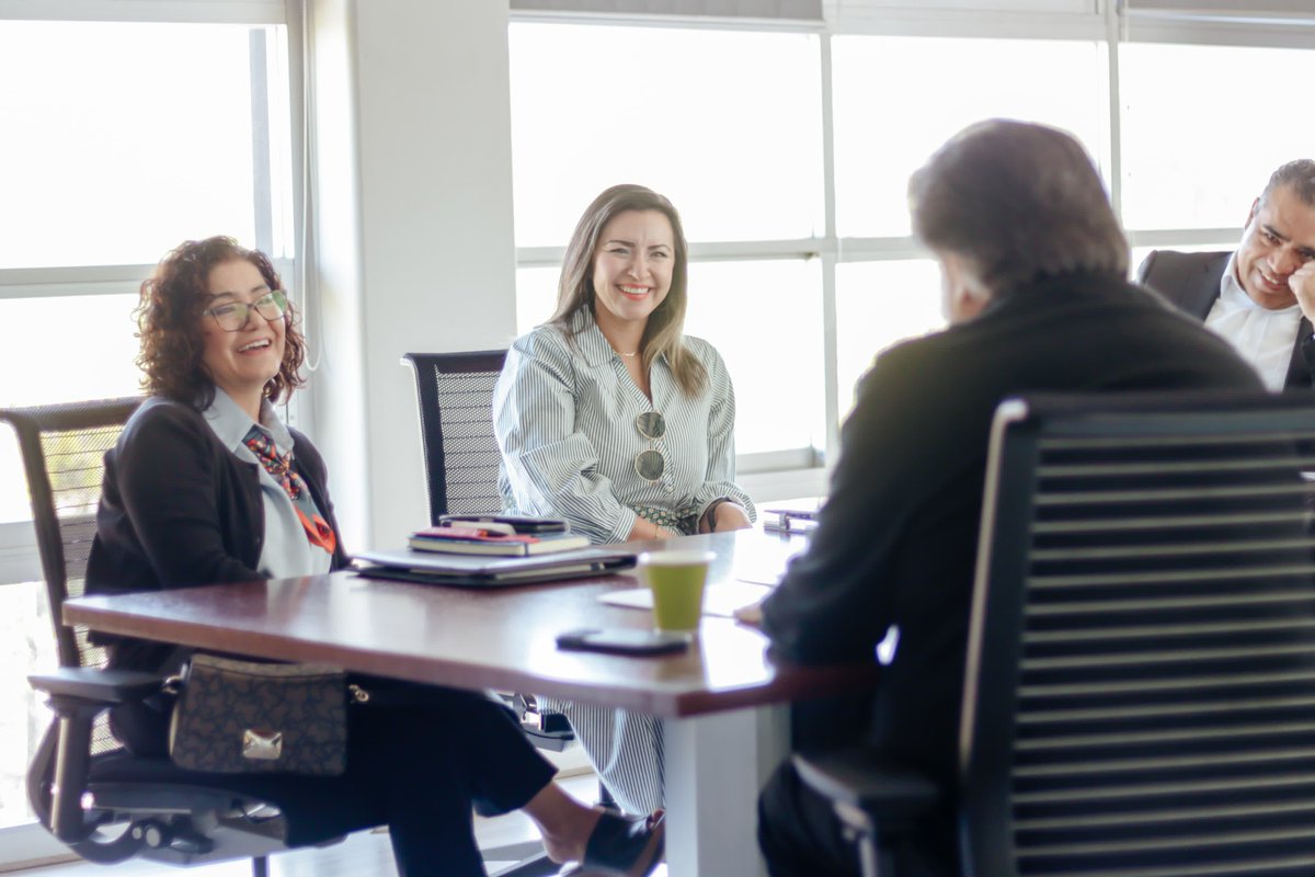 <a href="/Redalyc/">Redalyc</a> agradece la cálida visita de la Dra. Patricia Zarza. Un gusto escuchar que el #AccesoAbierto será un eje de la universidad. La Educación y la Ciencia, cuando no son tratados como mercancías, son los medios para la equidad, inclusión, participación, progreso y justicia.