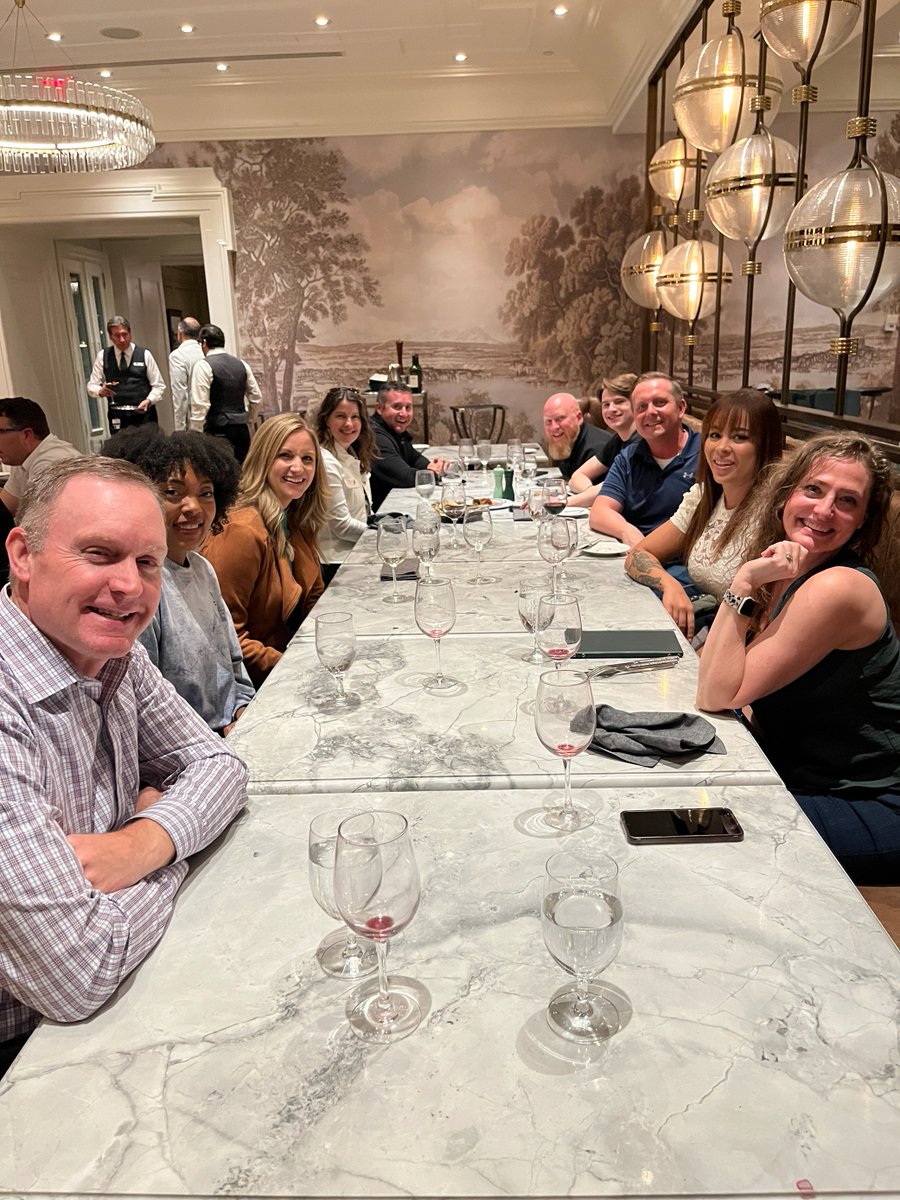 TitusTalent's tweet image. And that’s a wrap on the EOS Conference! From powerful sessions and conversations to mixers and laughter-filled dinners—we’re walking away inspired, energized, and grateful. Swipe through to relive a few of our favorite moments!

#TitusTalent #EOSConference #HighTechHighTouch