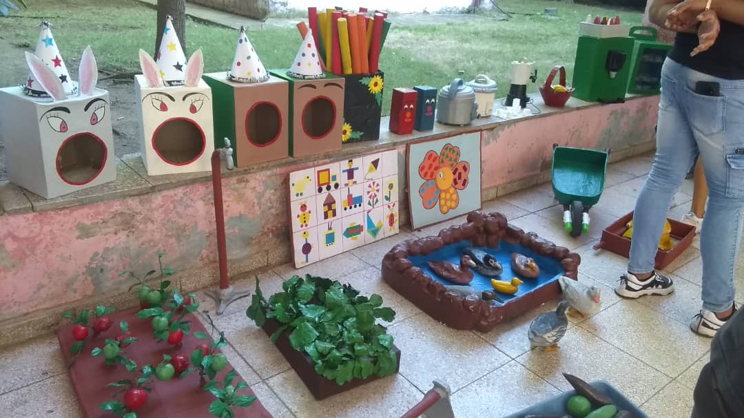 Así se vive el Día Mundial de la Salud en el CP 18 del área Dr. Gustavo Aldereguía Lima, en este abril por la pediatría. 
#diamundialdelasalud
#CubaPorLaVida
<a href="/LorenzoOsbel/">Osbel Lorenzo</a> 
<a href="/dgslastunas/">Dirección General de Salud Las Tunas</a>