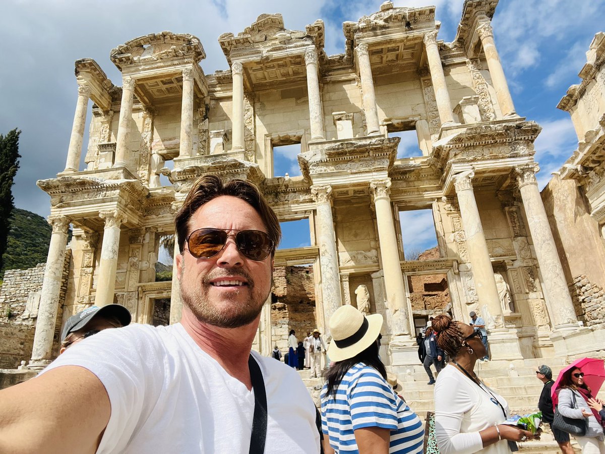 TheKelWilliams's tweet image. Ephesus, a major city in Asia Minor, is a key location in the early Christian church, mentioned in the Book of Acts, the Pauline Epistles, and the Book of Revelation, where Apostle Paul and Apostle John played significant roles  
#Ephesus ￼#LibraryofCelsus #InternationalRealtor