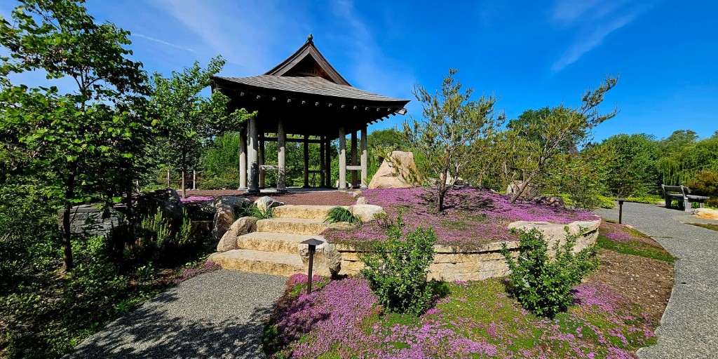 Did you know? Elkhart County residents get free general admission to <a href="/WellfieldBG/">Wellfield Botanic Gardens</a> on Tuesdays (Apr - Dec)! Registration is required.🌼 

Register here: bit.ly/4cyGV21

#INElkhartCo #FreeThingsToDo #Gardens

📸 <a href="/WellfieldBG/">Wellfield Botanic Gardens</a>