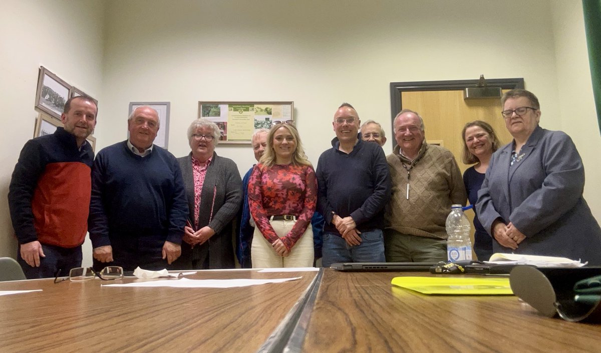 Y newyddiadurwraig Nest Jenkins oedd ein siaradwraig wadd yng nghyfarfod Fforwm Papurau Bro Ceredigion heno.