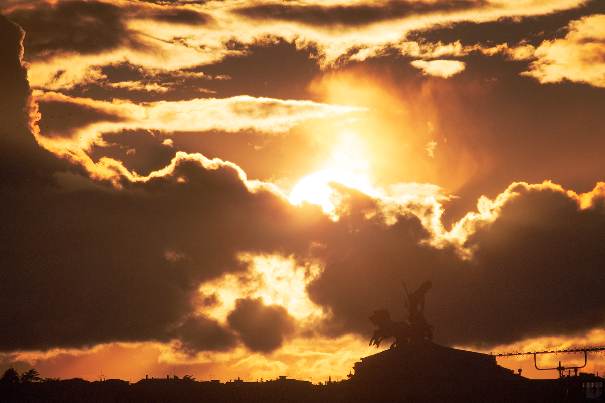 EmaSerraino's tweet photo. mistero gaudioso
#Roma #Rome #PalazzodiGiustizia #CortediCassazzione #tramonto #sunset #sole #sun #controluce #backlight #nuvole #clouds #cielo #sky https://t.co/Qquy1hTbV8