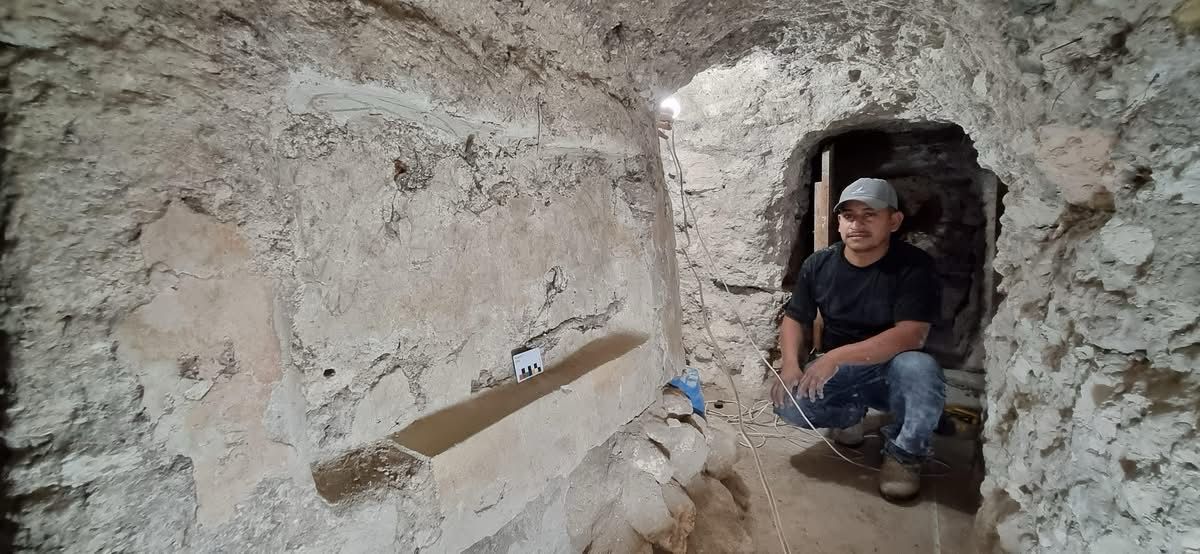 Conexión entre el mundo Maya y Teotihuacán confirmada gracias a nuevo hallazgo arqueológico

Un altar que representa a la Diosa de la Tormenta ha sido descubierto en un área residencial del Parque Nacional Tikal, revelando evidencia clave sobre la presencia de grupos 🧵
