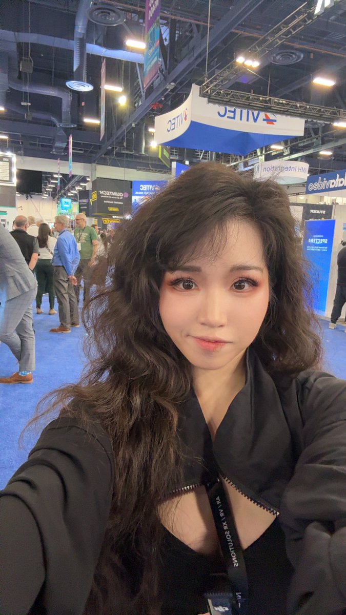 toxickbunny's tweet image. streaming at @NABShow !! come checkout cool gear !