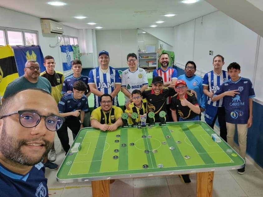 cbfmoficial's tweet photo. Albert Gomes conquista bicampeonato na VII Copa AMFM de Dadinho
https://t.co/uOrqtiw1WK
.
.
#cbfm #futeboldemesa #futmesa #futmesameuesporte #1toque #3toques #12toques #dadinho9x3 #chapas #sectorball #subbuteo #futeboldebotão #futeboldebotao https://t.co/IjR5aEKdw8