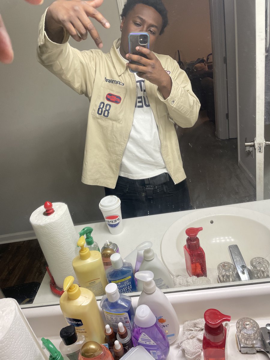 muddycoca_'s tweet photo. I’m bacc playas .. https://t.co/Caxmi0FIVL