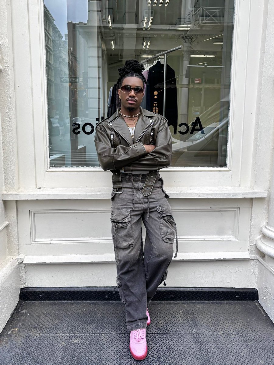 Alistterr_'s tweet image. All my #locixnicki outfits were #dooe @NICKIMINAJ !!! 🩷🩷🩷🩷🩷🩷 
#dope #dope #dope