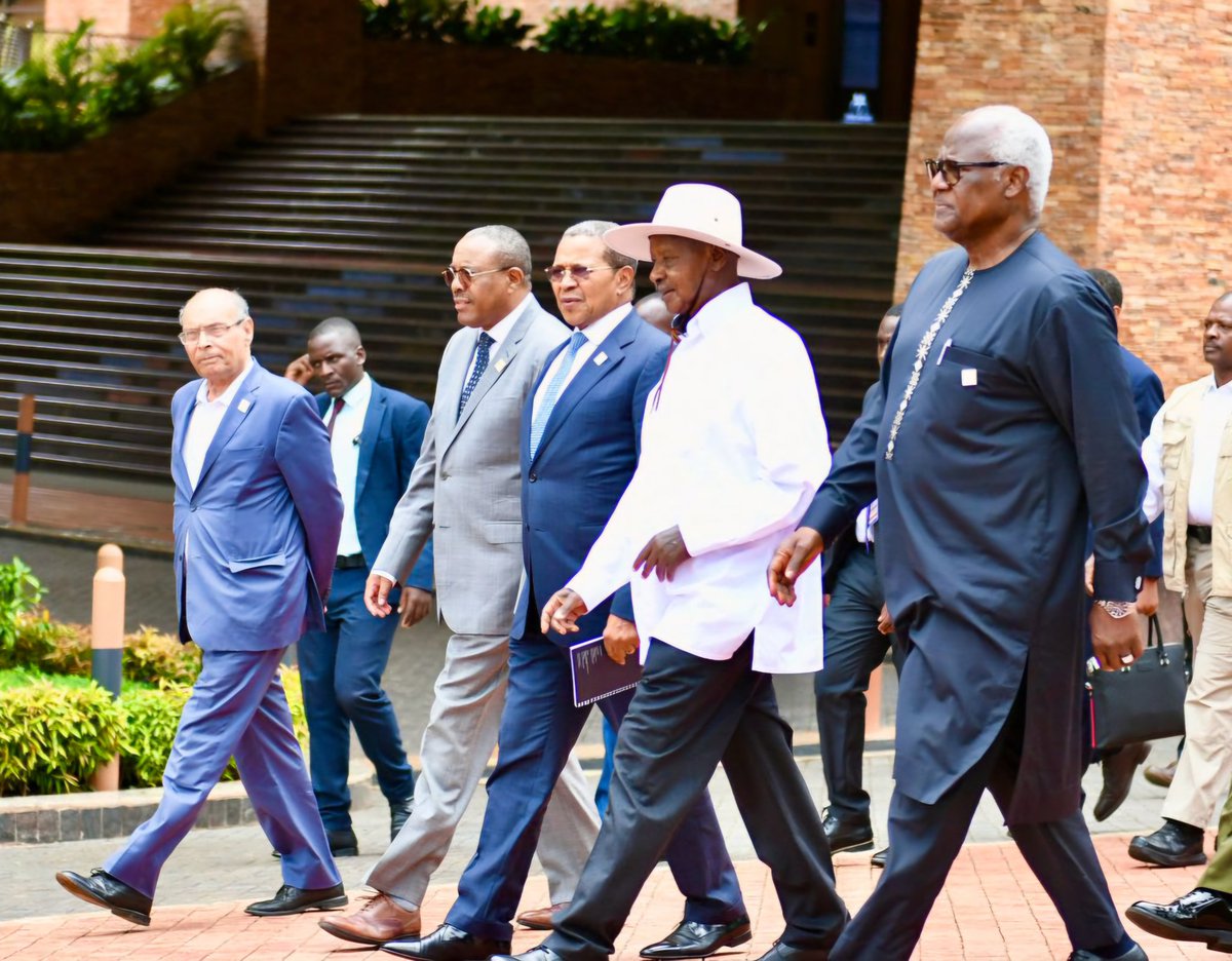Peter Odeke (@podeke) on Twitter photo Excellencies: Dr. Moncef Marzouki, fmr President of Tunisia; Hailemariam Dessalegn, fmr PM of Ethiopia; Dr. Jakaya Kikwete, fmr President of Tanzania (& current patron of African Leadership Forum- ALF); President <a href="/KagutaMuseveni/">Yoweri K Museveni</a>; and Dr. Ernest Koroma, fmr President of Sierra Excellencies: Dr. Moncef Marzouki, fmr President of Tunisia; Hailemariam Dessalegn, fmr PM of Ethiopia; Dr. Jakaya Kikwete, fmr President of Tanzania (& current patron of African Leadership Forum- ALF); President <a href="/KagutaMuseveni/">Yoweri K Museveni</a>; and Dr. Ernest Koroma, fmr President of Sierra